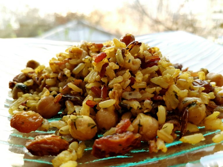 Peut-on Donner Du Raisin Aux Poules Riz aux pois chiches et raisins secs | Papilles à l'affût